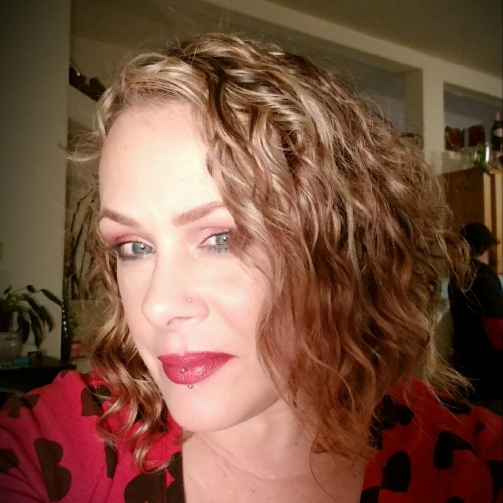 Meet your Posher, Constance